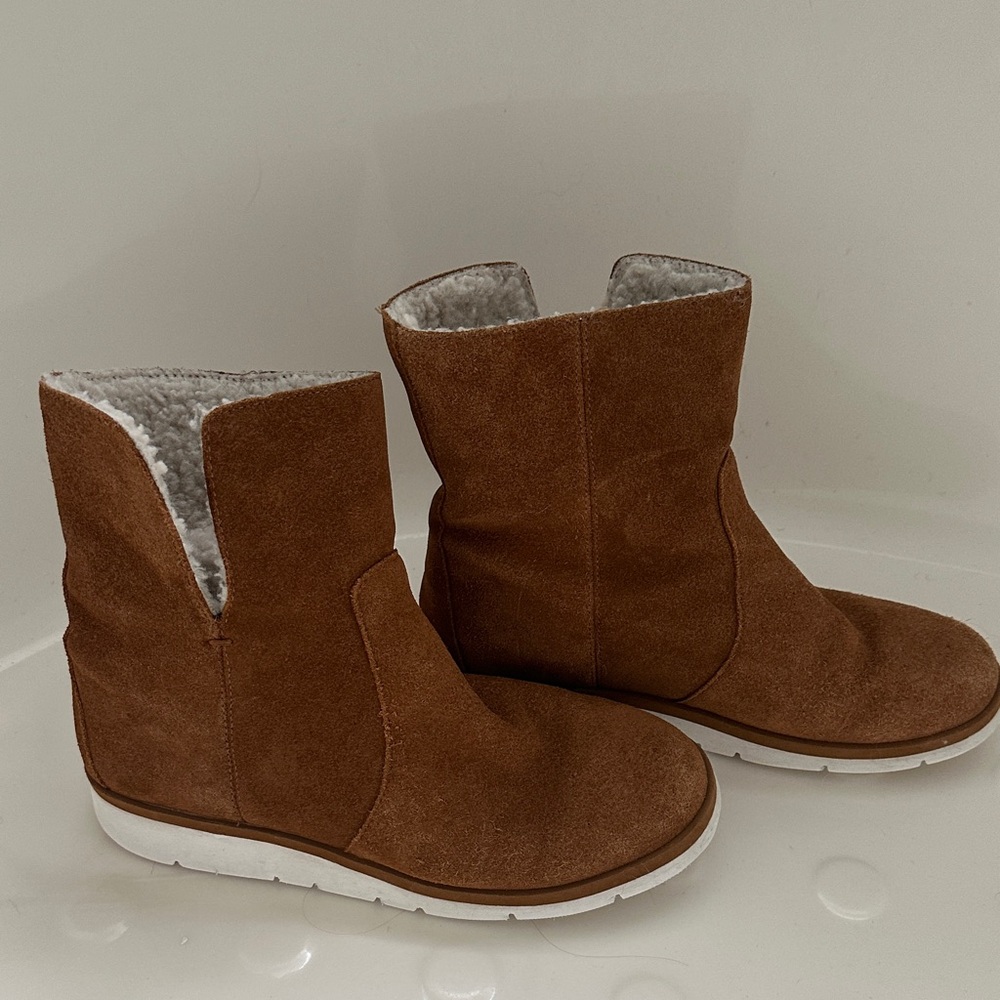 Susina Tan Moccasin Boots with White Sole
